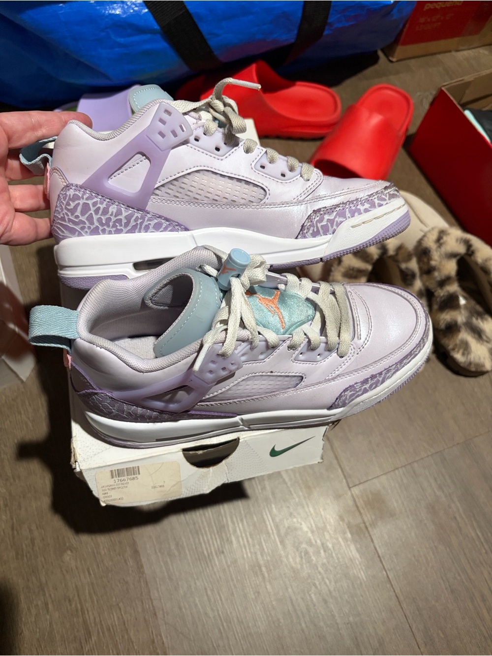 Air Jordan Spizikes Low GS in Barely Grape/Ocean Bliss/White/Atomic Pink